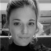 Profesora Graduada en Filología Hispánica por la Universidad de Granada imparte clases de lengua y literatura españolas para todos los niveles